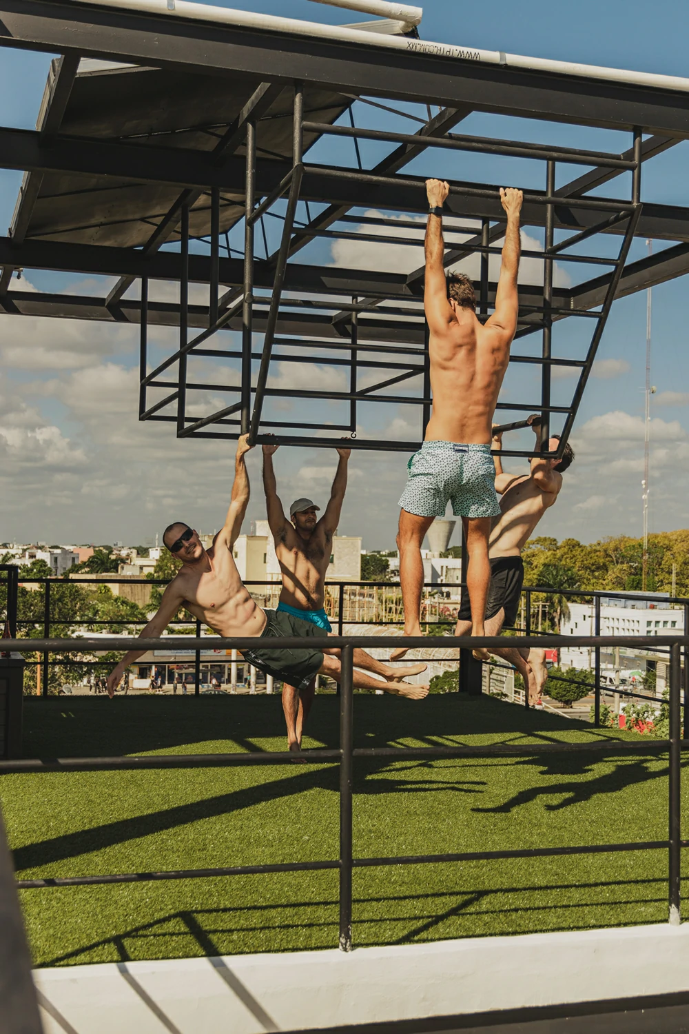 OUTDOOR GYM